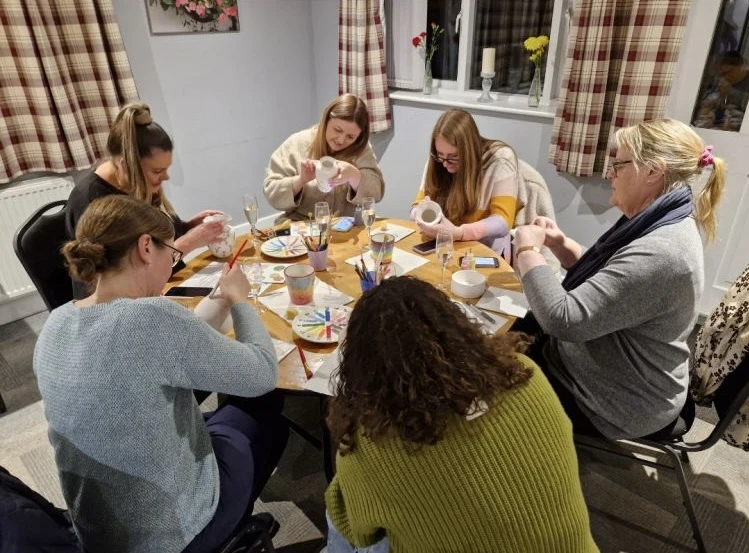 sip n Pottery Paint
